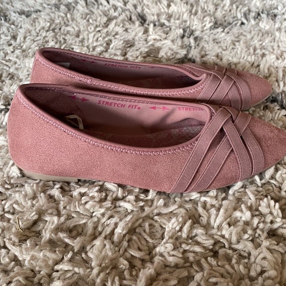 Flats - Picture 5 of 5